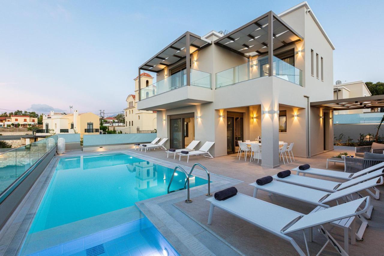 Lagoon Seaside Villa, Sumptuous Retreat,By Thinkvilla Pánormos Екстериор снимка