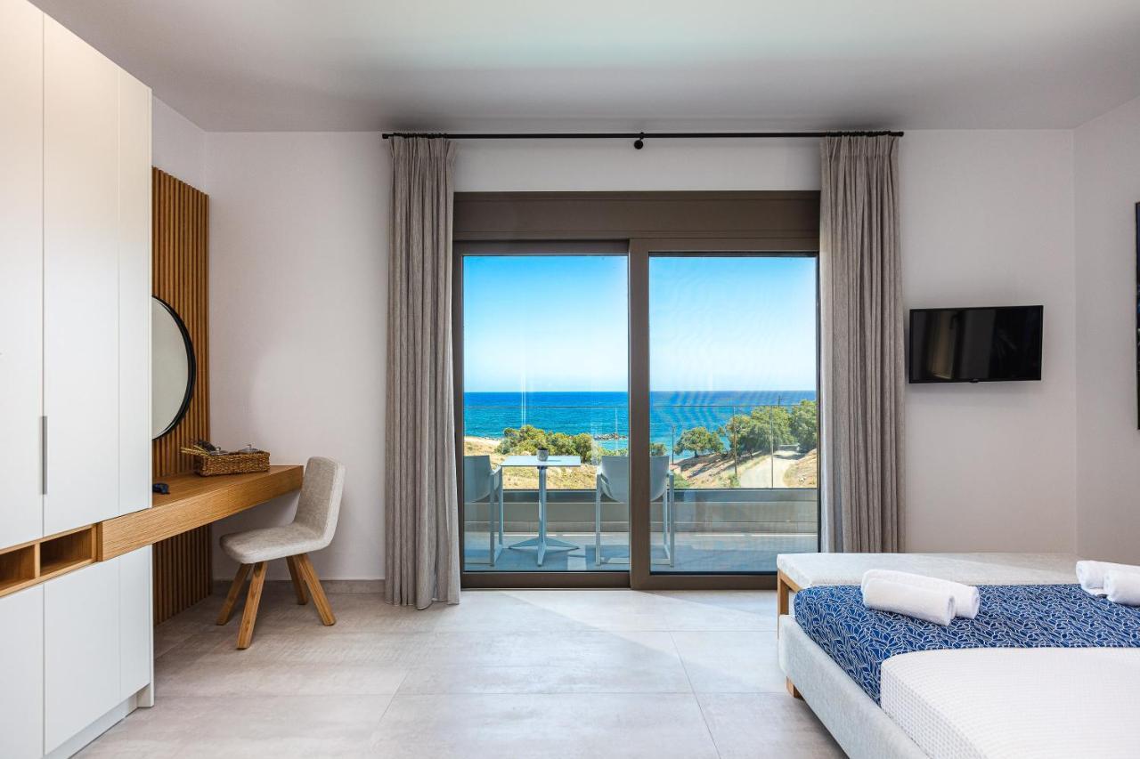 Lagoon Seaside Villa, Sumptuous Retreat,By Thinkvilla Pánormos Екстериор снимка